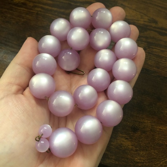 🖤Vintage lilac purple moonglow large beaded choker necklace midcentury - Picture 9 of 10